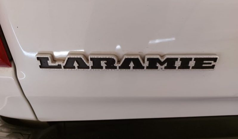 RAM LARAMIE SPORT 2019 BLANCO MARFIL PERLADO 4PTS. AUTO. full